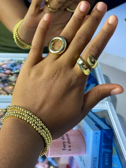 Jewelries